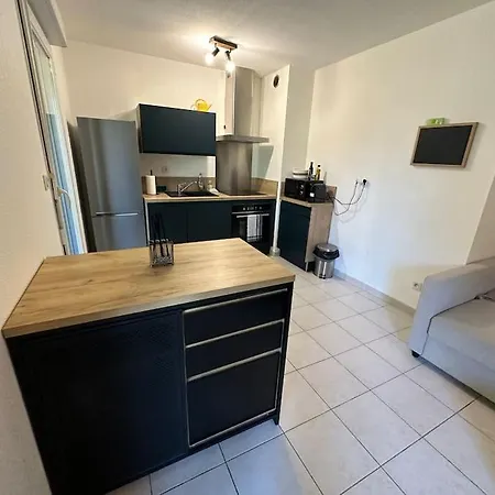 Apartment Charmant Terrasse, Calme Et Confort