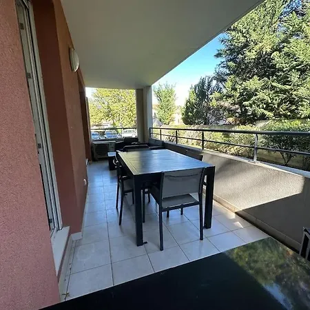 Apartment Charmant Terrasse, Calme Et Confort